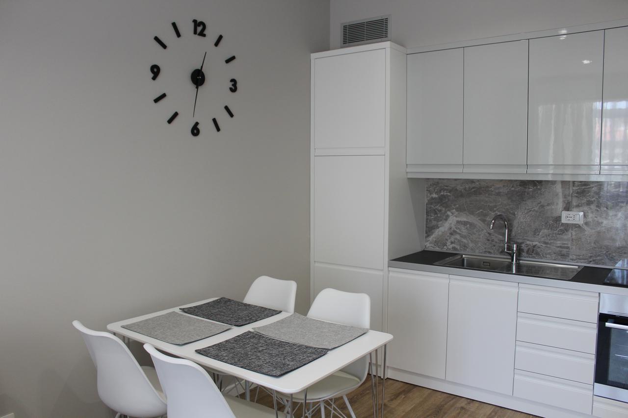 Fleur Apartment Tirana Esterno foto